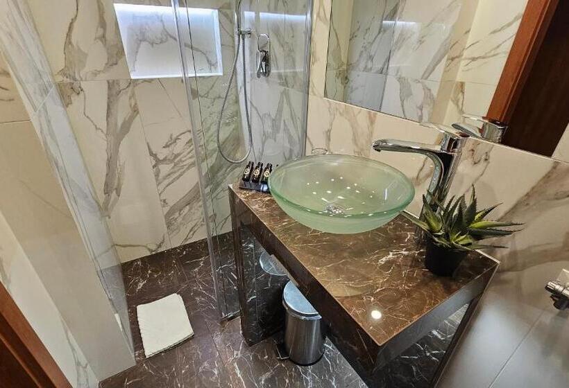 اتاق استاندارد یک نفره, Center Ljubljana