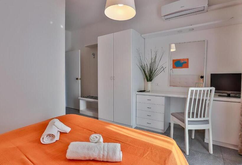 Номер Deluxe, Delfa