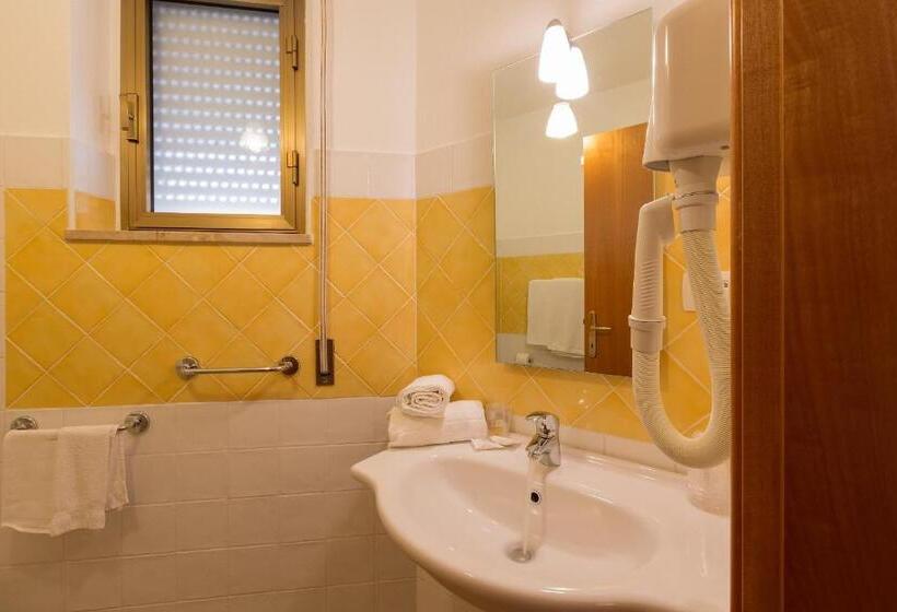 Номер Стандарт, Donatella