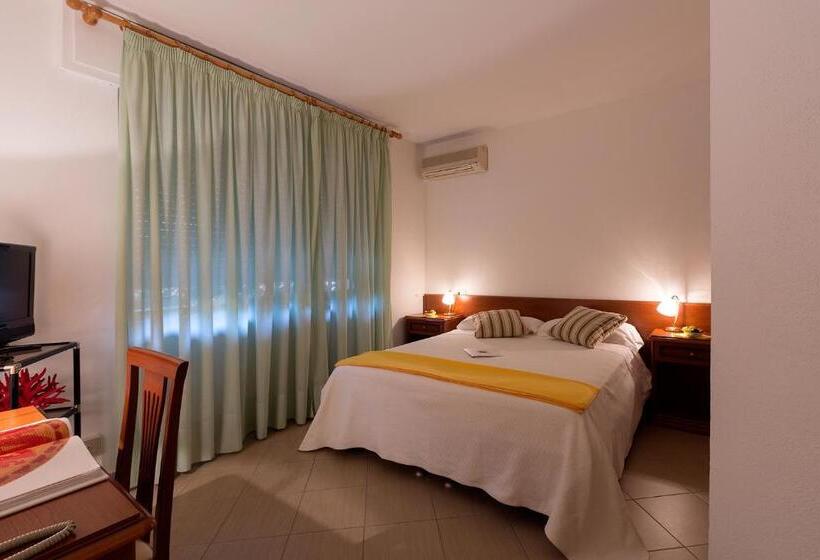 Номер Стандарт Индивидуальный, Donatella