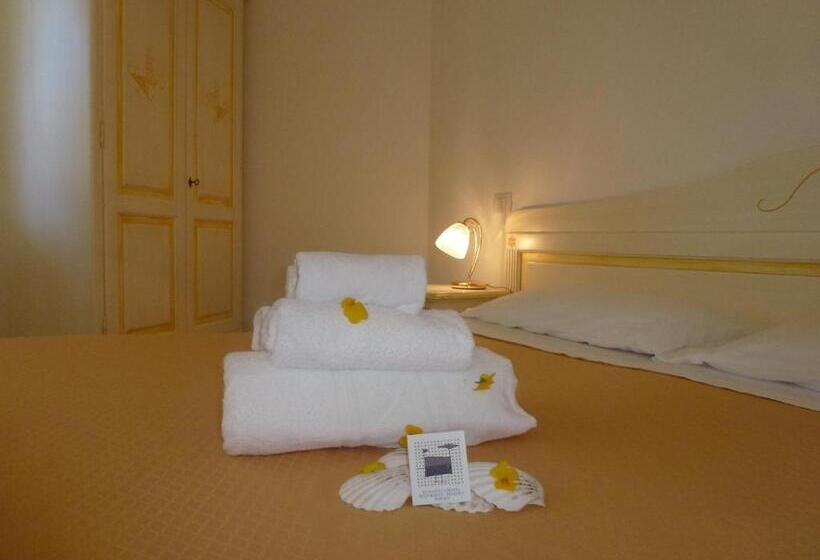 Семейный Номер, Donatella