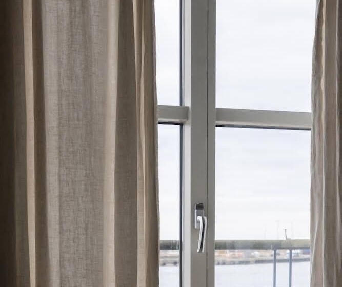 オーシャンビュースーペリアールーム, Maritim Hotell & Krog