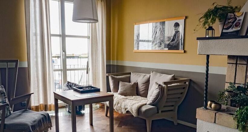 اتاق سوپریور با چشم‌انداز دریا, Maritim Hotell & Krog