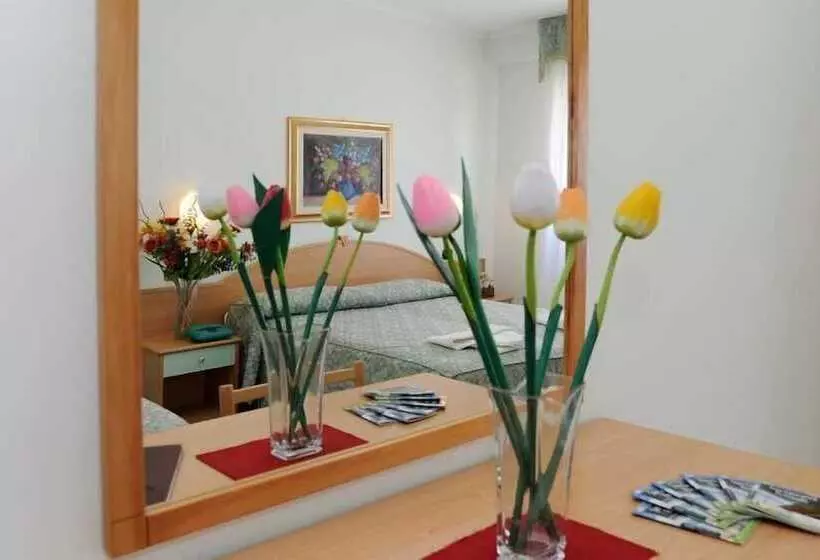اتاق استاندارد سه نفره, Garden