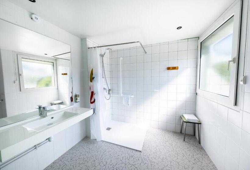 标准间, Greet Chartres Est