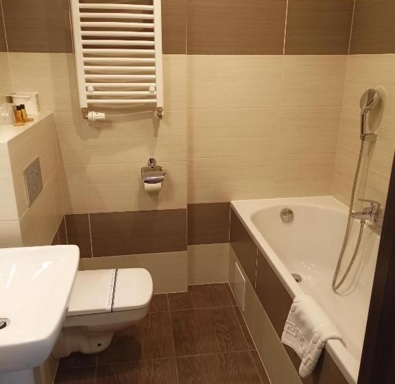 스탠다드 싱글 룸, Gromada