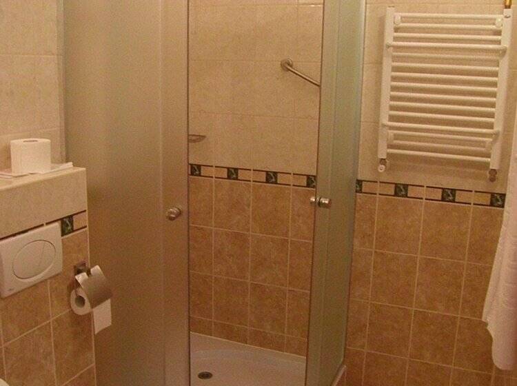 스탠다드 룸, Gromada