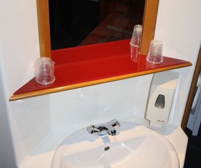 家庭间, Hôtel Quick Palace Valence Nord