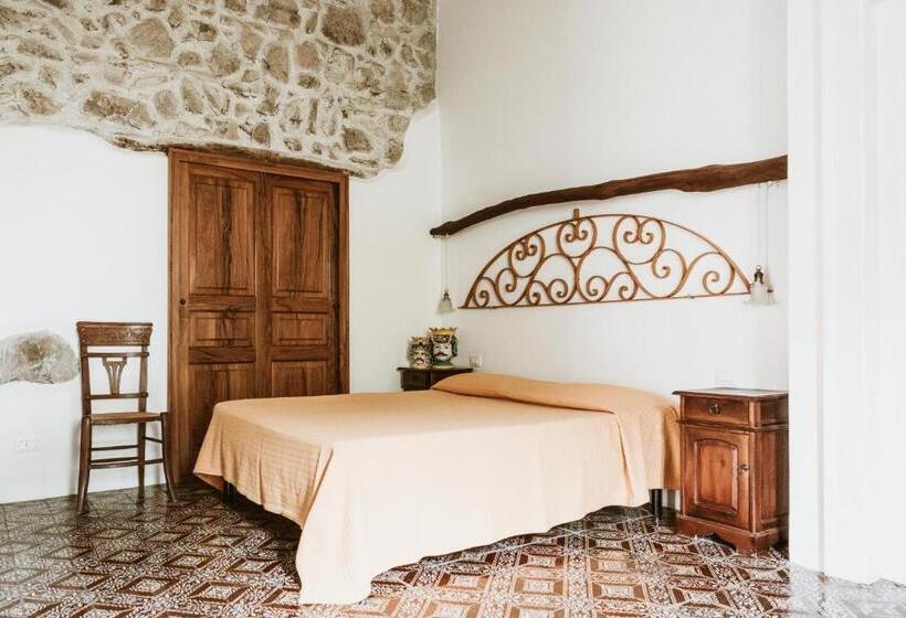 标准三人间, Boutique Hotel I Cinque Balconi