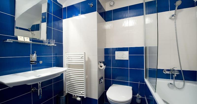 חדר סטנדרט יחיד, Joseph 1699