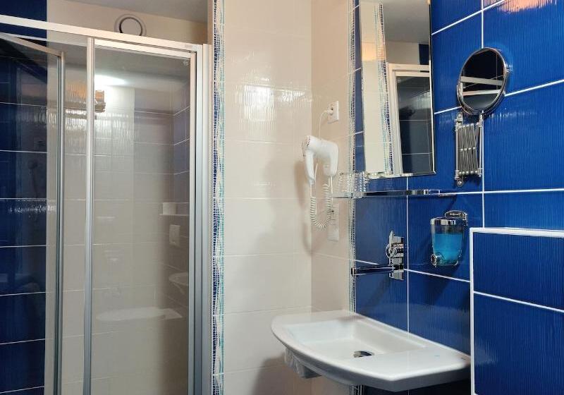 חדר סטנדרט יחיד, Joseph 1699