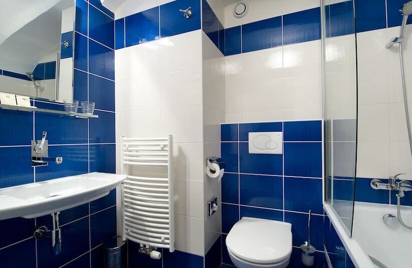 חדר סטנדרט יחיד, Joseph 1699