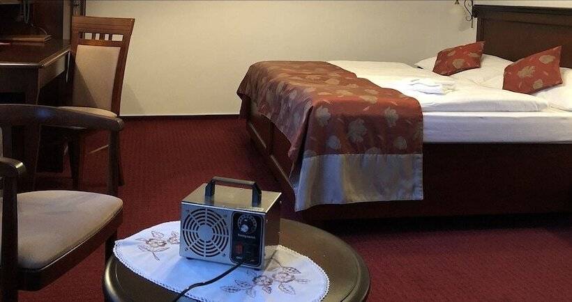 חדר סטנדרט יחיד, Joseph 1699