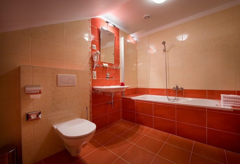 חדר סטנדרט, Joseph 1699