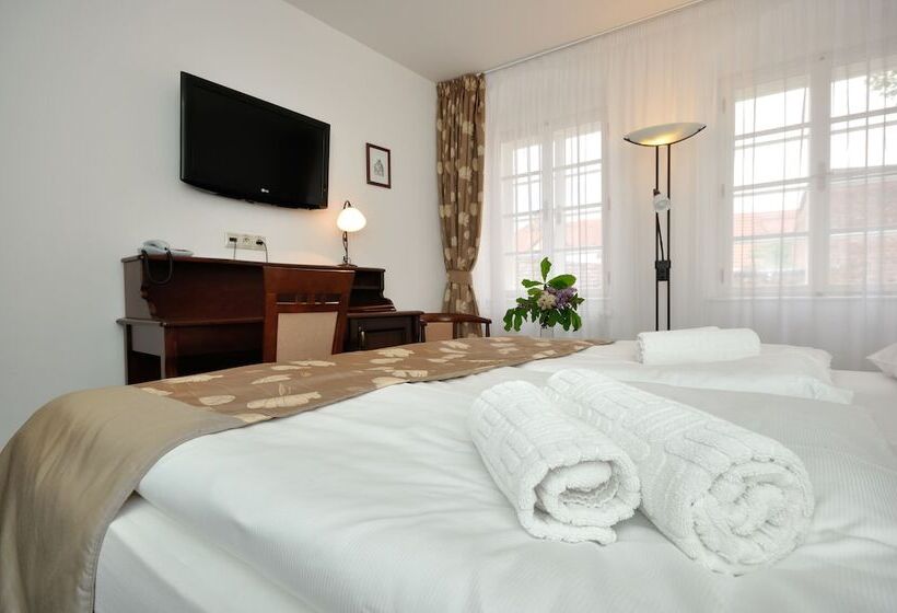 חדר סטנדרט, Joseph 1699