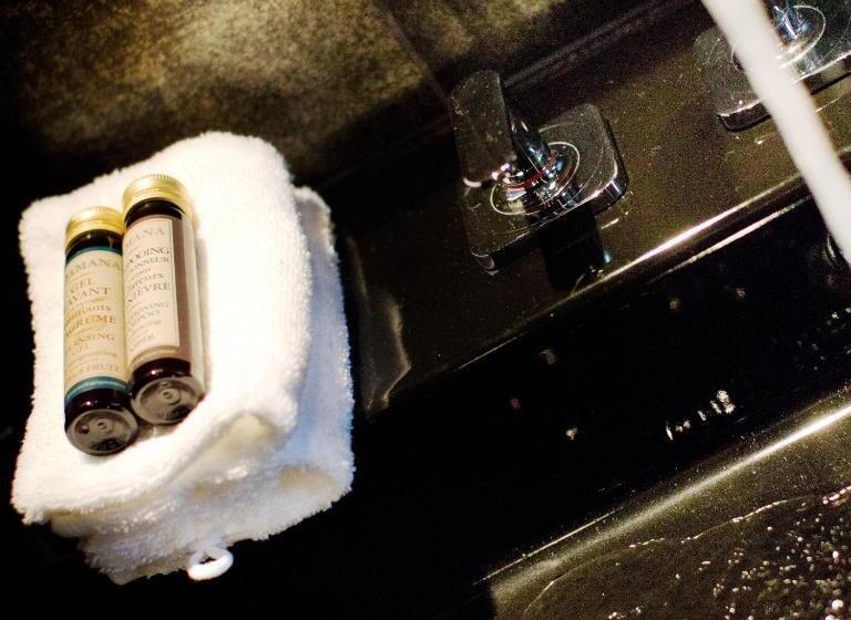 コンフォートルーム, Main Street