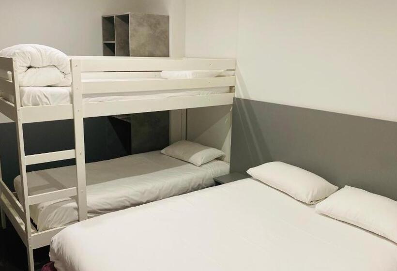 家庭间, Martinez Grenay