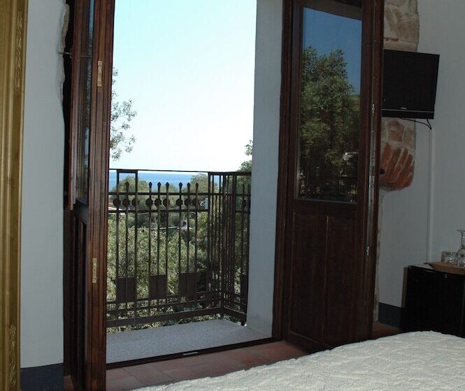 חדר דלוקס עם מרפסת טרסה, Nascar