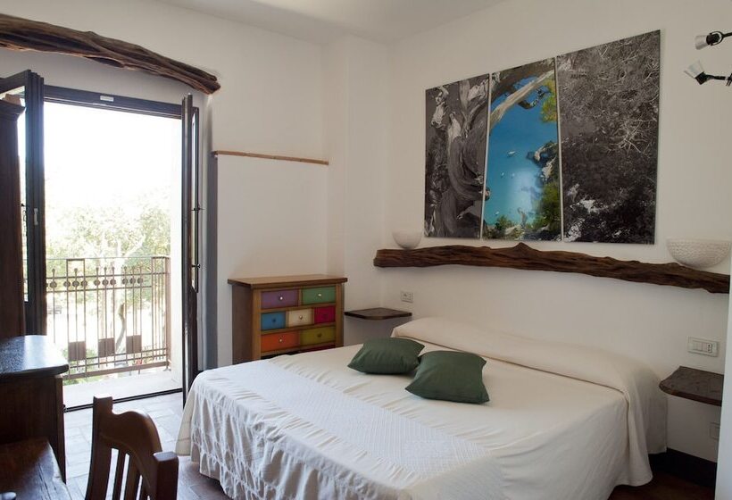 חדר סטנדרט עם מרפסת, Nascar