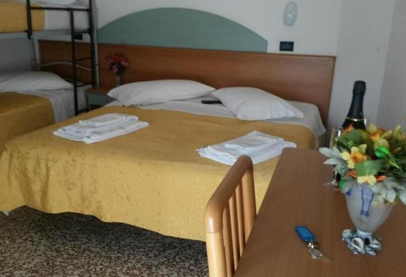 Camera Tripla Standard, Orchidea