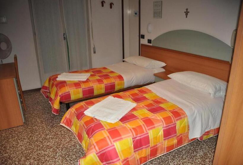 Camera Tripla Standard, Orchidea