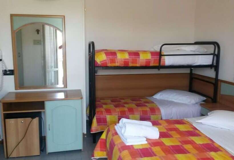 Camera Tripla Standard, Orchidea