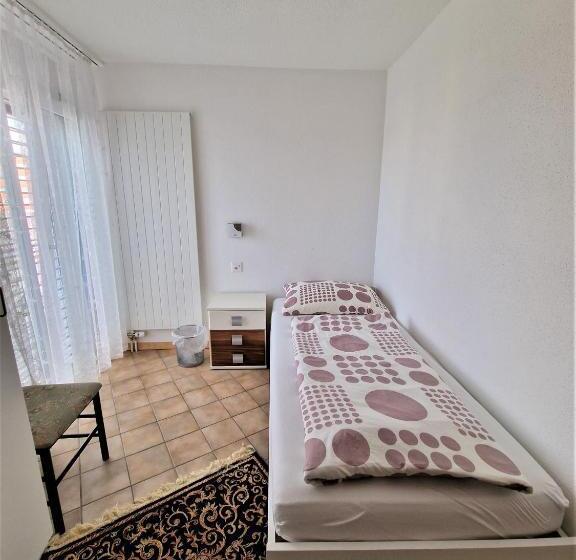 Номер Стандарт Индивидуальный, Plaza