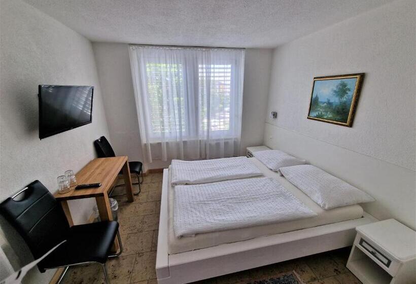 Номер Стандарт, Plaza