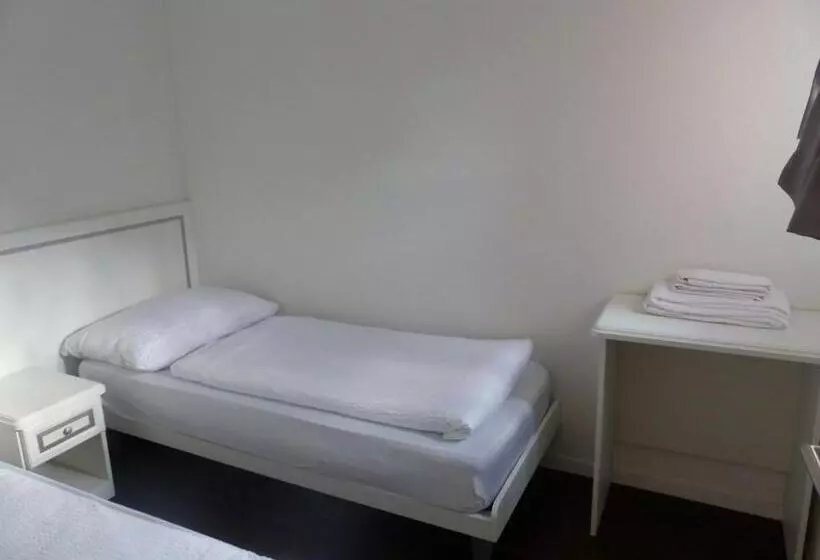 スタンダード４人部屋, Plaza