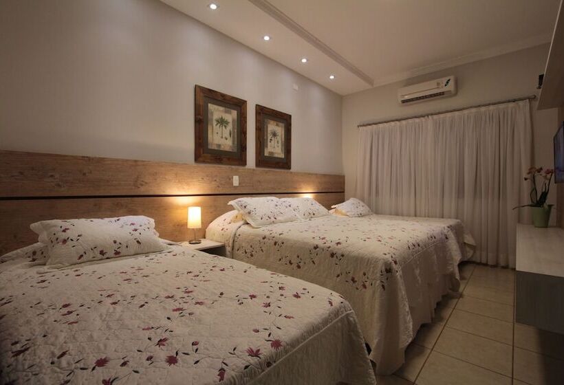 デラックスの4人部屋, Pousada Surucuá