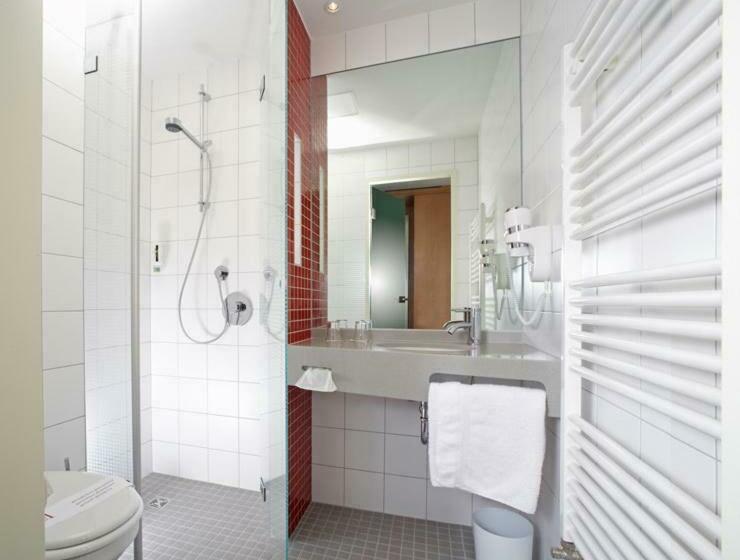 Номер Стандарт, Qualitel Wilnsdorf