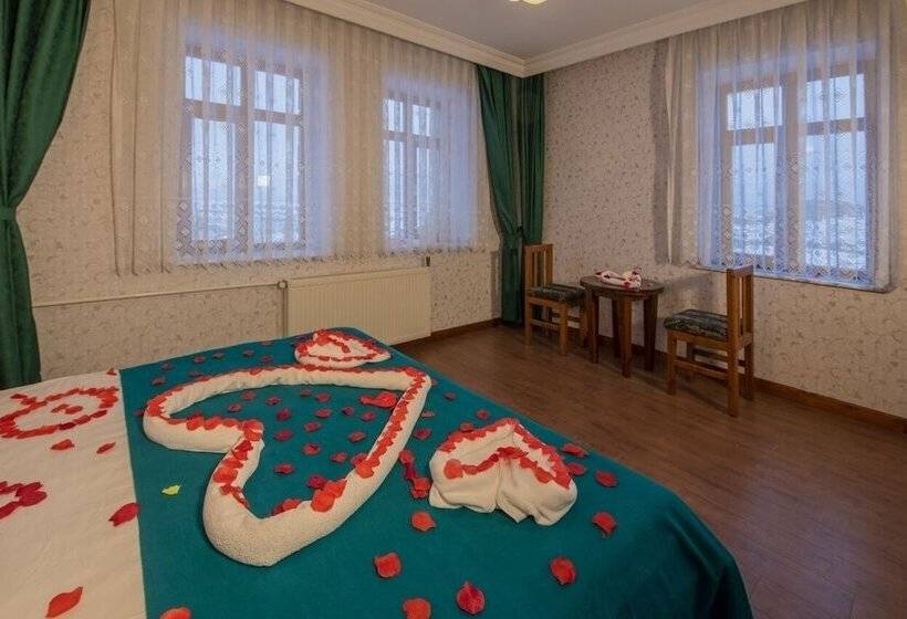 غرفة قياسية ثلاثية, Kapadokya Stonelake Hotel