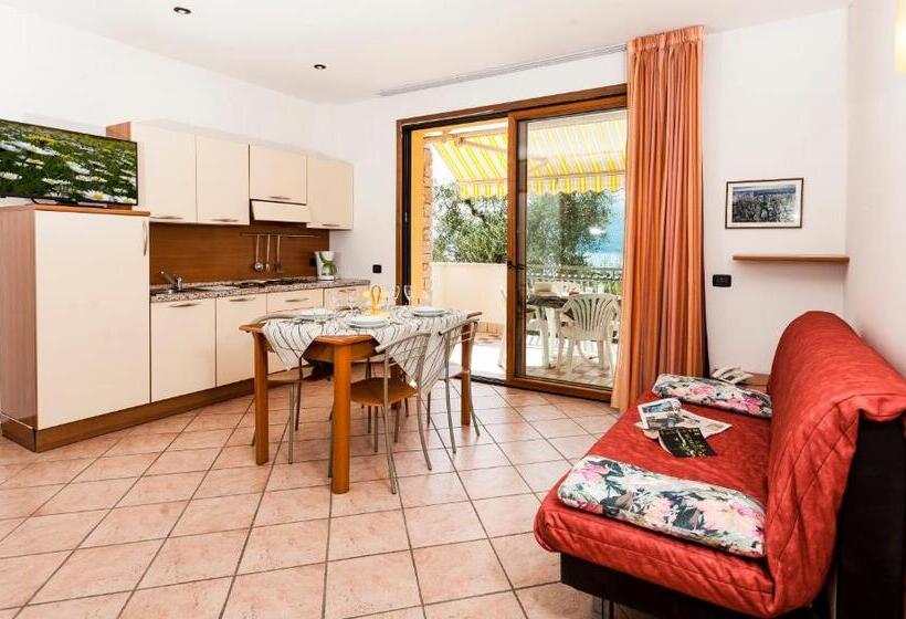 带1个卧室的高级公寓, Taki Village