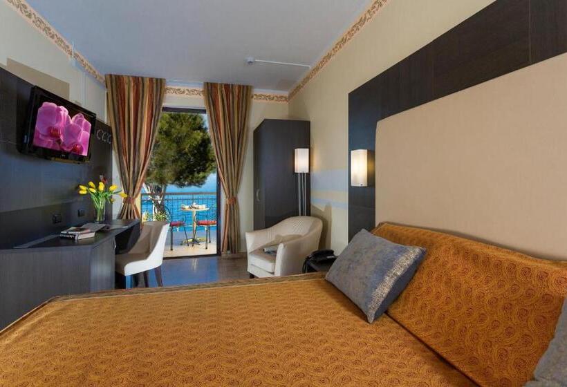 Номер Deluxe, Taki Village