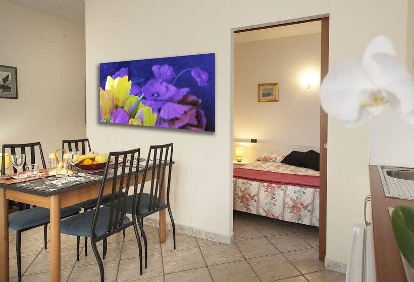 Апартаменты 1 Спальня, Taki Village