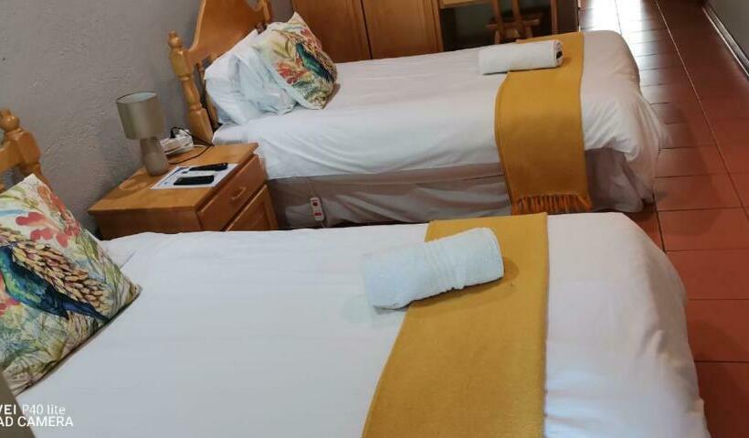 Quarto Economy, Emoyeni Guest House