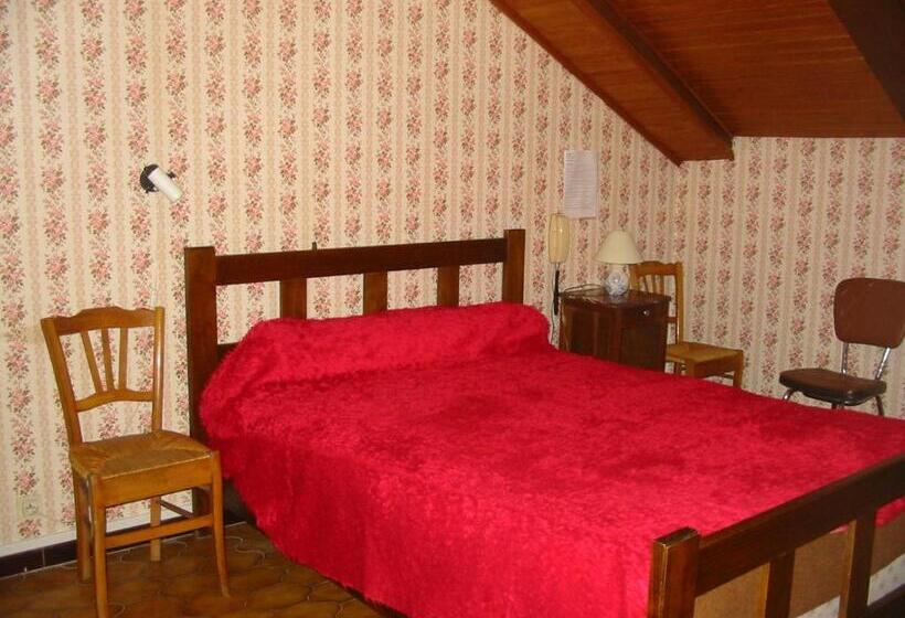 Номер Стандарт Индивидуальный Совместная Ванная, Auberge Du Meygal