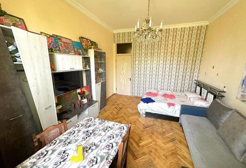 스탠다드 룸 가든 전망, Karson Family Hostel & Guest House