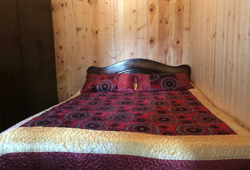 اتاق اکونومی, Guesthouse Svani