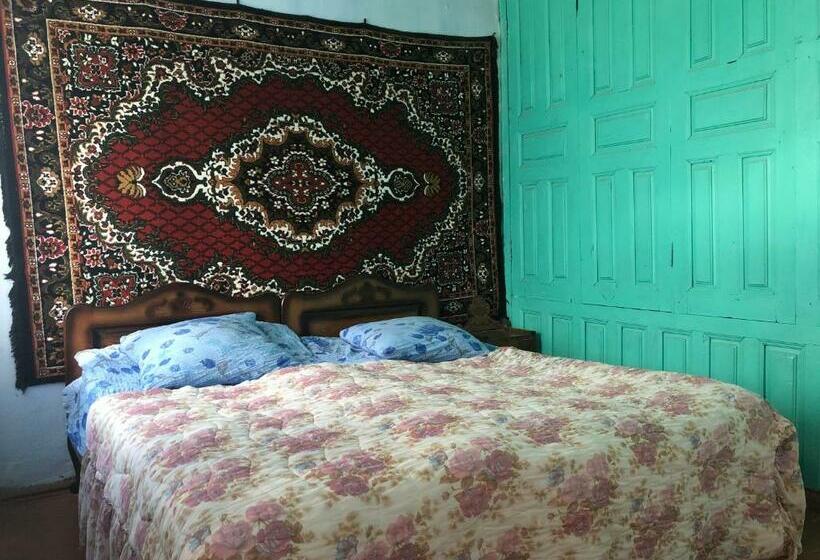 اتاق اکونومی, Guesthouse Svani