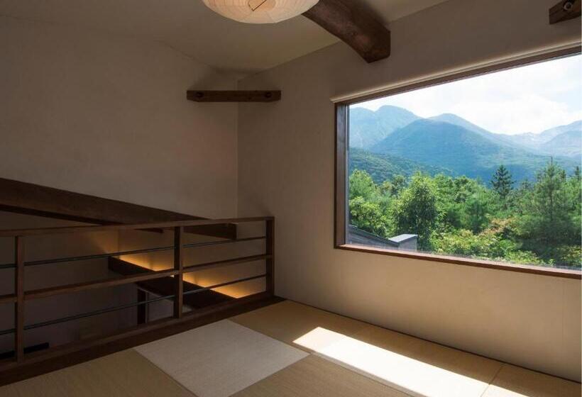 Четырехместный Номер Стандарт, Oita Kuoritei