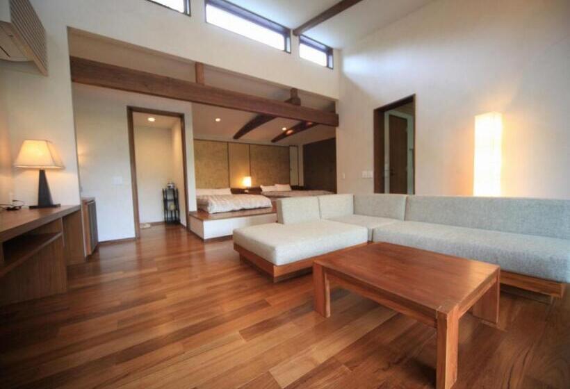 غرفة قياسية ثلاثية مع حمام خارجي, Oita Kuoritei