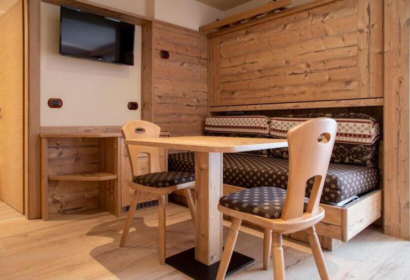 小型套房带阳台, Berg Hotel Latemar Spitze