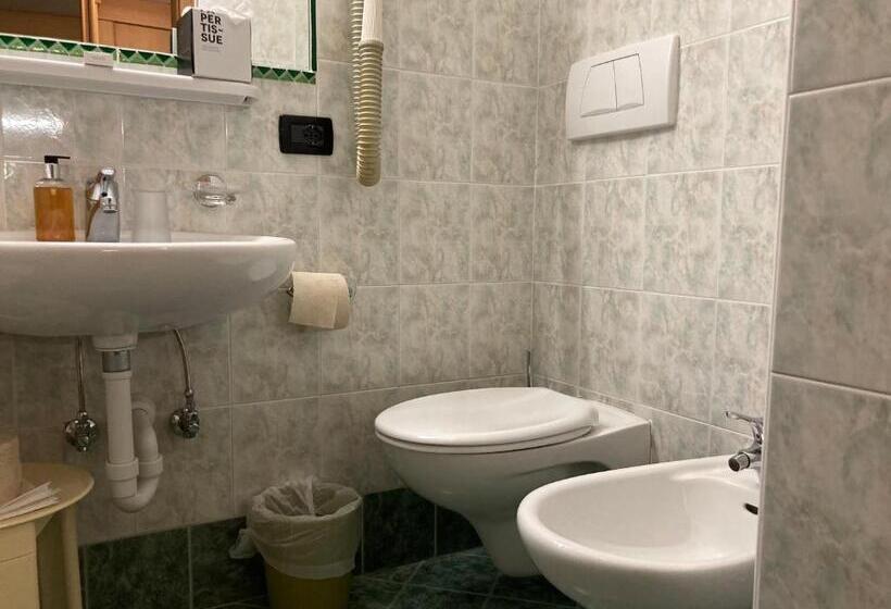 经济型三人房间, Berg Hotel Latemar Spitze