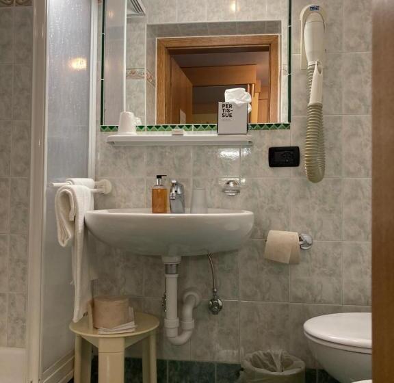 经济型三人房间, Berg Hotel Latemar Spitze