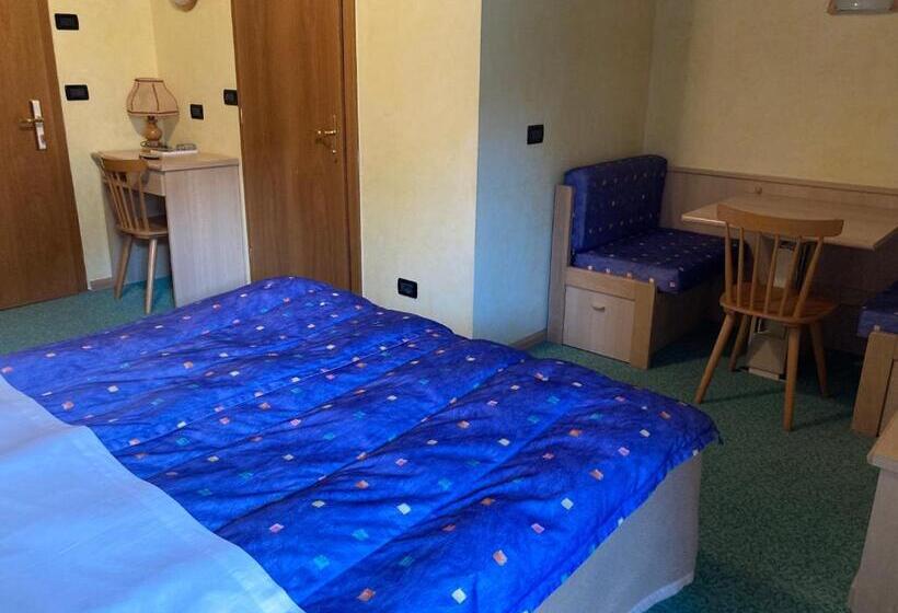 经济型三人房间, Berg Hotel Latemar Spitze