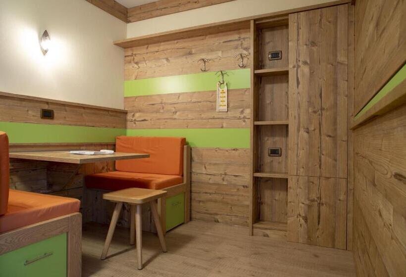 חדר דלוקס לארבעה, Berg Hotel Latemar Spitze