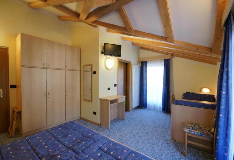 스탠다드 트리플 룸, Berg Hotel Latemar Spitze