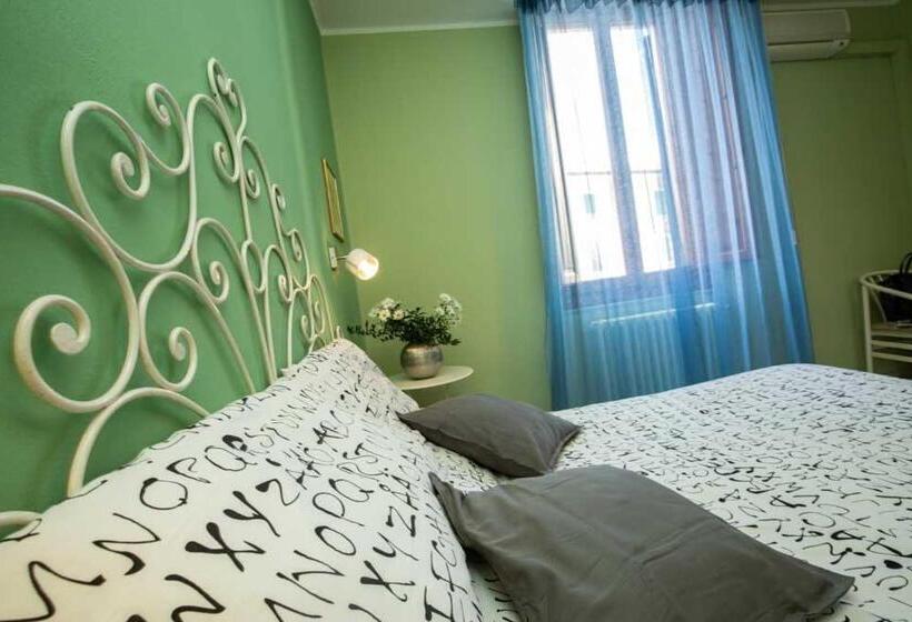 标准单人间, Albergo Alassio