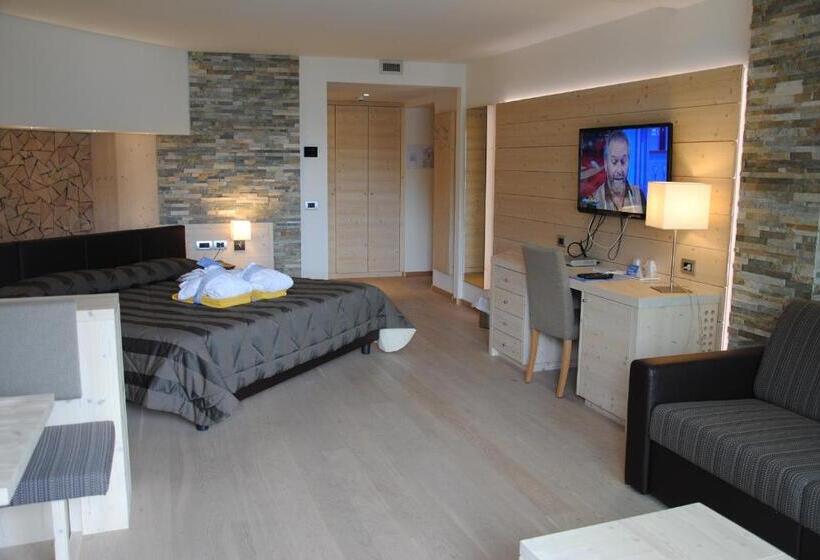 סוויטת ג'וניור נוף לאגם, Alpenresort Belvedere